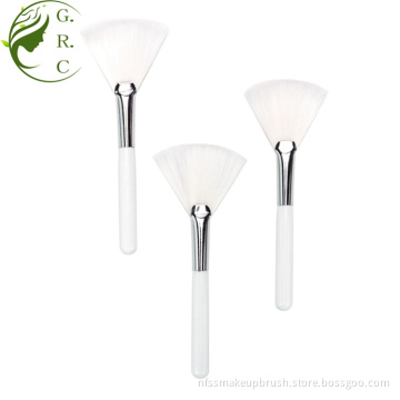 Cosmetic Fan Brush Mini Facial Makeup Fan Brush